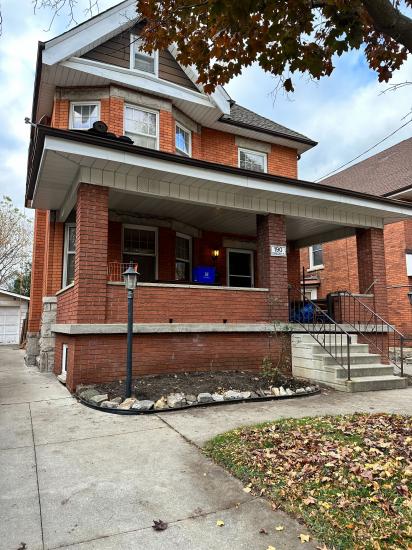 Property listing for 190 Fairleigh Ave. S., Hamilton, ON